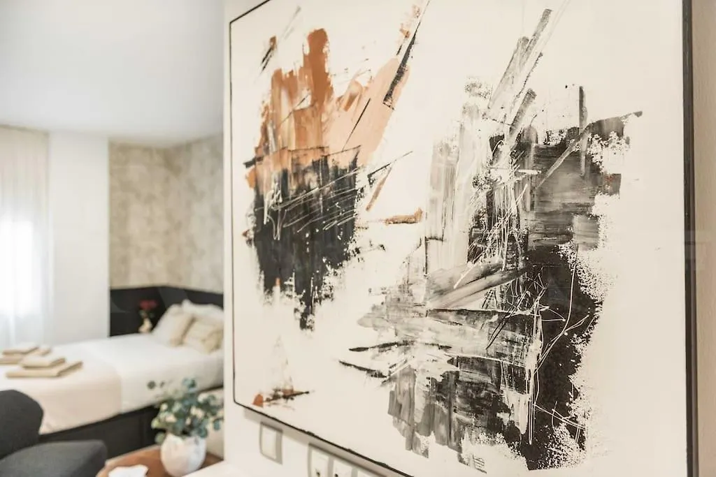 Chic Intimate Studio In The Heart Of Malaga By Rems Apartment