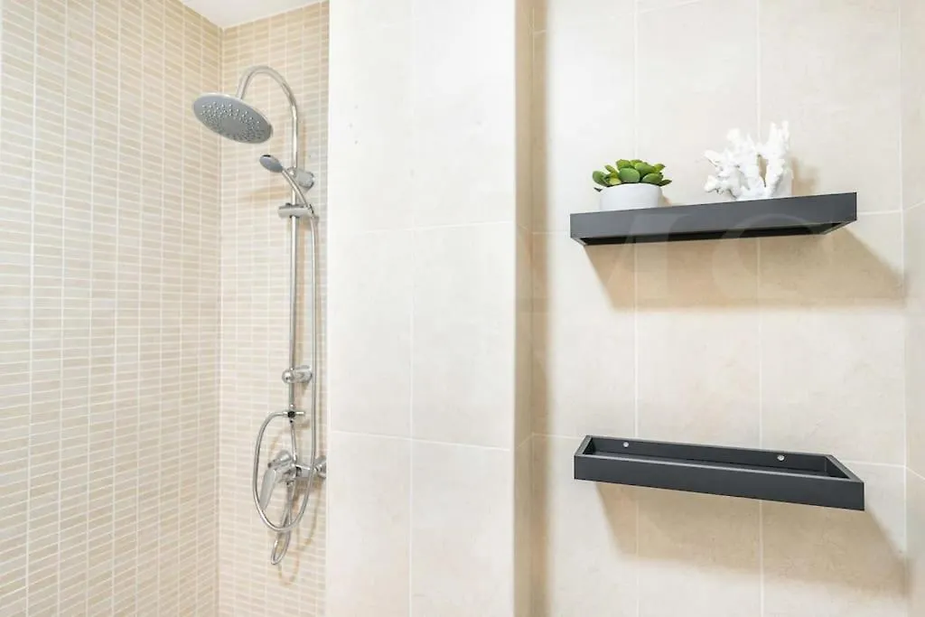 Chic Intimate Studio In The Heart Of Malaga By Rems