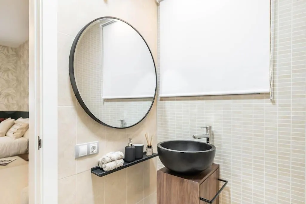 Chic Intimate Studio In The Heart Of Malaga By Rems İspanya