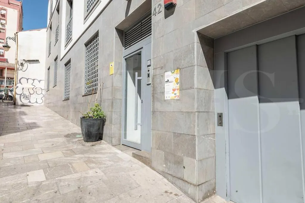 Chic Intimate Studio In The Heart Of Malaga By Rems Daire
